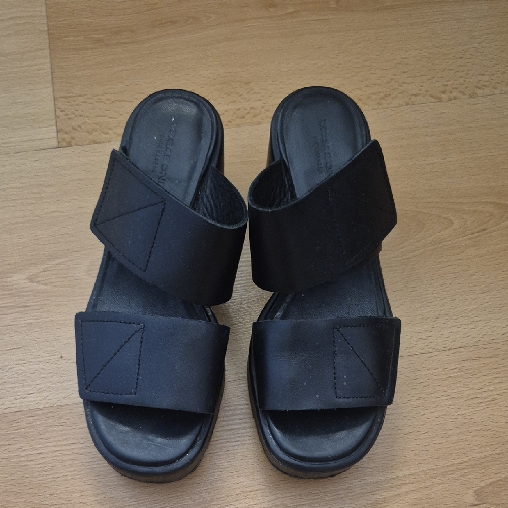 Black Platform Sandals